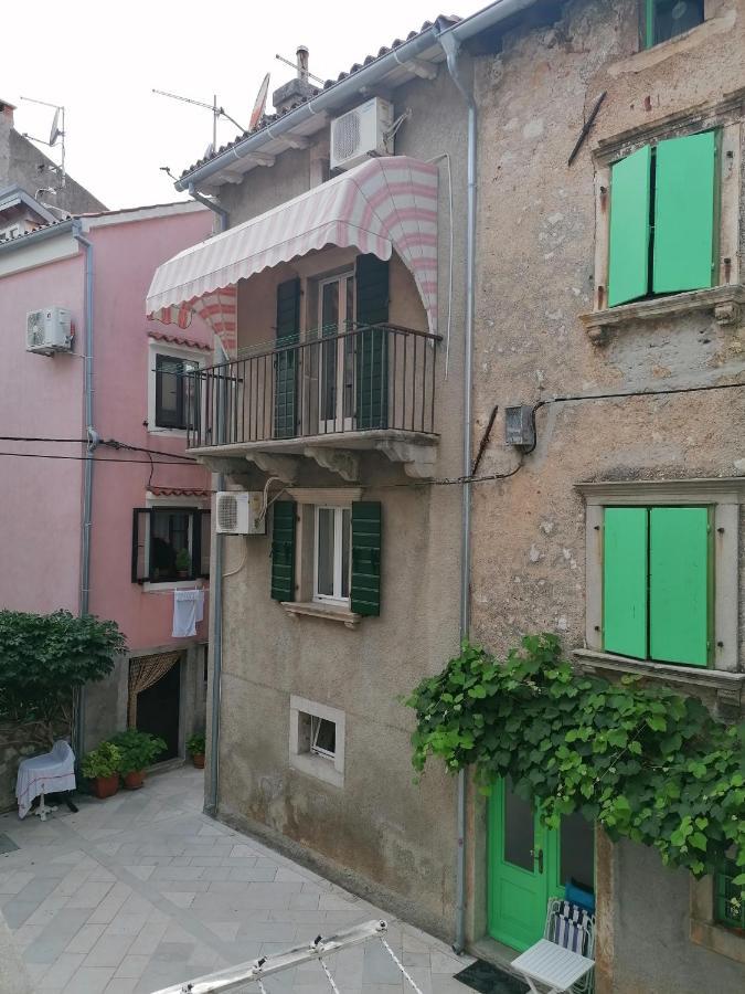 Apartment Veli Dvor Cres Exterior foto